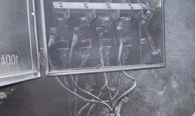 सीएचसी की बिजली सप्लाई रूम में आग लगी