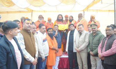 सराहनीय:   भागवत कथा के पंडाल से चोरी हुआ 400 साल पुराना ग्रंथ विजयनगर पुलिस ने किया बरामद। विजयनगर पुलिस को साधुओं ने किया सम्मानित।