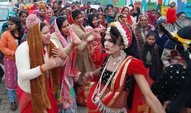 धूमधाम से निकली भगवान कृष्ण की बारात