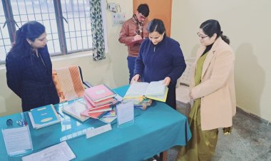 अपर आयुक्त ने किया तहसील का निरीक्षण