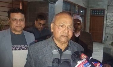 चाकू के बल पर करोड़ों की डकैती