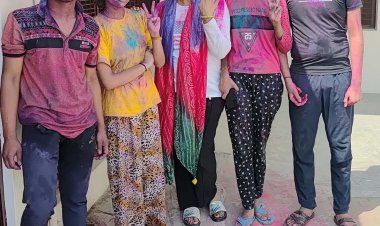 दुल्हैंडी पर्व पर खूब उडा रंग अबीर गुलाल