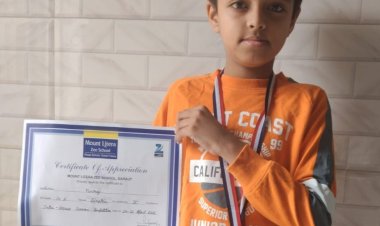 इंटर हाउस केरम प्रतियोगिता में युवराज बना विजेता