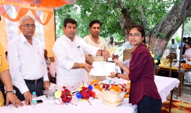 मेधावी छात्र-छात्राओं का सम्मान, पुलिस में चयनित युवाओं को भी मिला प्रोत्साहन