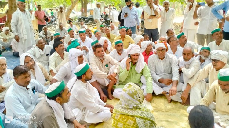 भाकियू ने किसानों की मांगों को लेकर दिया धरना