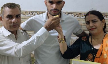 नेवी में चयनित हुआ किसान का बेटा आदित्य