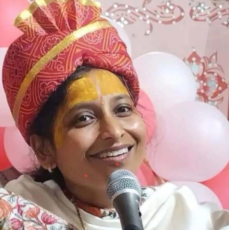 मुबारिकपुर में भागवत कथा के दौरान राधा देवी ने किया श्रीकृष्ण का गुणगान