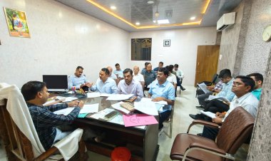 स्कूलों में चलने वाली बसों का करें निरीक्षण, कोई भी अनफिट बस न हो संचालित : एडीएम सिटी विकास कश्यप