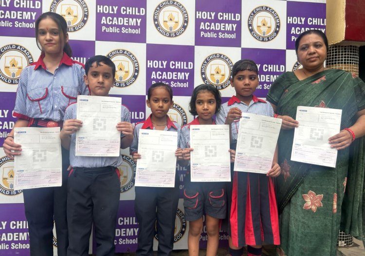 होली चाइल्ड एकेडमी के छात्रों ने लहराया परचम