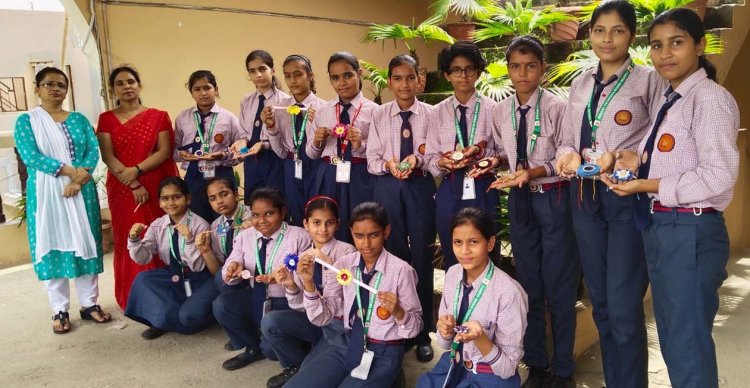 राखी, मेहंदी पतंग प्रतियोगिता में विद्यार्थियों ने दिखाया उत्साह