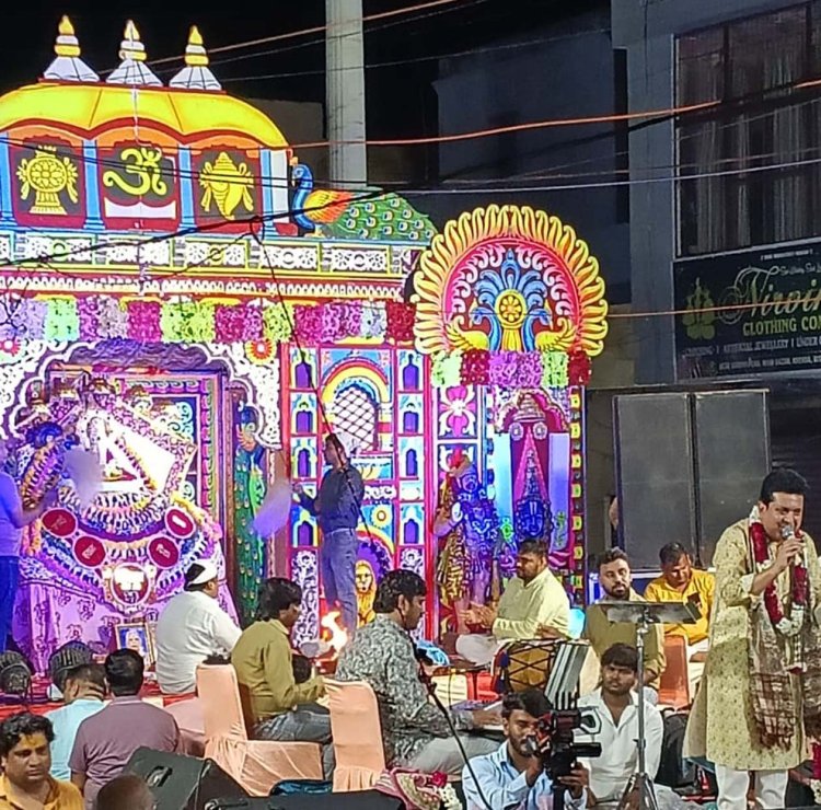 श्री श्याम प्रभु के आनंदोत्सव में भजन संध्या में भक्त हुए भावविभोर