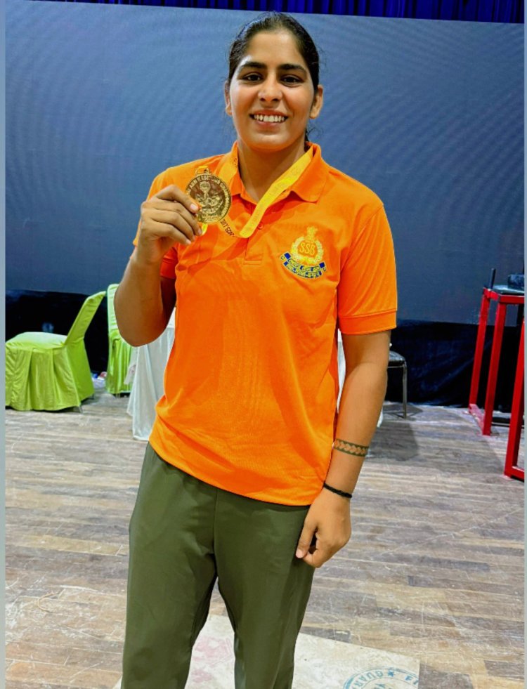 सरूरपुर कला की काजल ने रचा इतिहास, 47वीं सीनियर नेशनल आर्म रेसलिंग चौंपियनशिप में जीता गोल्ड