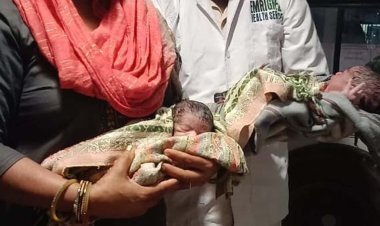 102 एम्बुलेंस में गूंजी जुड़वा बच्चों की किलकारी