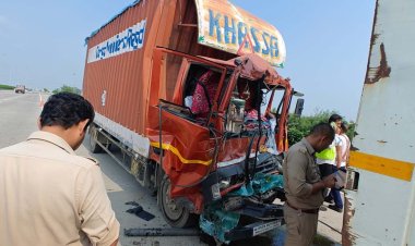 ईस्टर्न पेरीफेरल पर ट्रक भिड़ंत, चालक की मौत