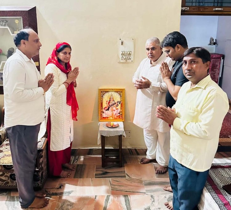 शिक्षक दिवस पर काव्य गोष्ठी में कवियों ने शिक्षकों की महिमा का किया बखान