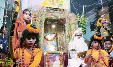 धूमधाम से निकली संत शिरोमणी वाल्मीकि महाराज की शोभा यात्रा