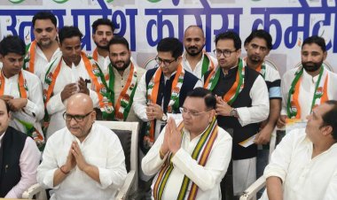 रटौल नगर पंचायत के आठ सभासदों सहित दर्जनों ने कांग्रेस की सदस्यता ग्रहण की