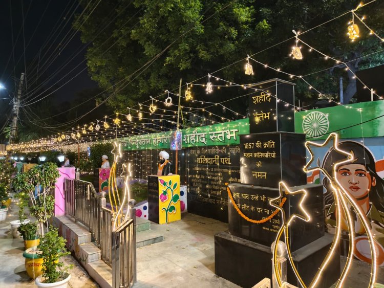 दीपावली पर रोशनी से नहाया गाजियाबाद, नगर निगम ने सजाए शहर के प्रमुख मार्ग और चौराहे