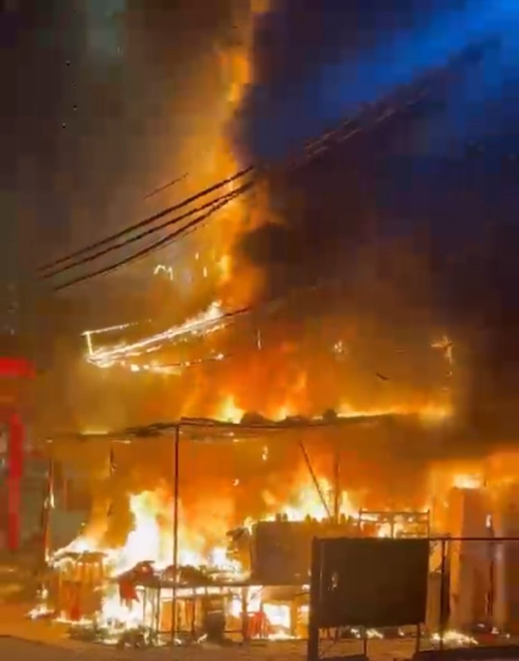 गाजियाबाद में दिवाली की रात बड़ा हादसा टला, दमकल विभाग की तत्परता से ज्वेलरी शोरूम सुरक्षित