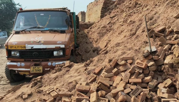 गौना गांव में ईंट भट्ठे की दीवार गिरने से दो की मौत