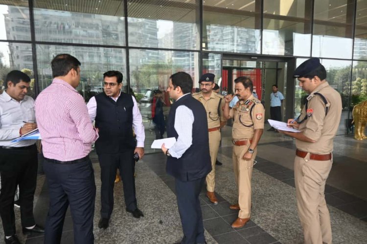 मेरठ मण्डलायुक्त ने यशोदा मेडिसिटी की तैयारियों का किया निरीक्षण, अधिकारियों को दिए आवश्यक दिशा-निर्देश