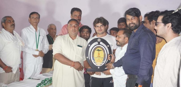 गोवर्धन रथ यात्रा समिति ने प्रतिभागियों को किया सम्मानित