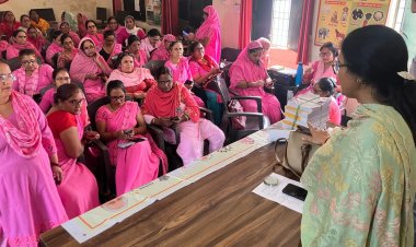 आंगनबाड़ी कार्यकत्रियों को दिया गया पोषण ट्रेकर का प्रशिक्षण