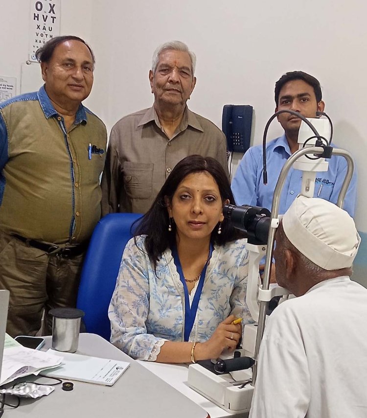 एडीके जैन आई हॉस्पिटल में 237 मरीजों की आंखों की जांच