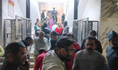 कुणाल रेजिडेंसी में चौथी मंजिल से बेसमेंट में जा गिरी लिफ्ट, चार लोग घायल