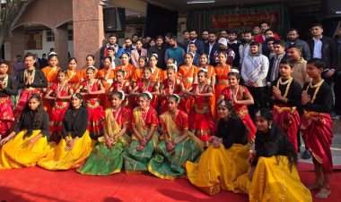 पुरातन छात्र सम्मेलन में भावुक हुए पूर्व विद्यार्थी