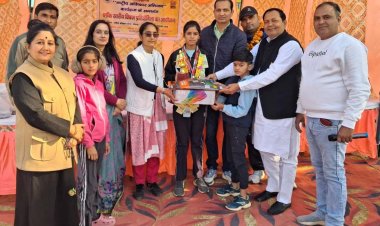 बीआरसी पर क्विज प्रतियोगिता में मेधावी बालक सम्मानित