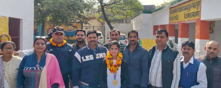 बंदपुर स्कूल में उडनपरी अनन्या का भव्य स्वागत