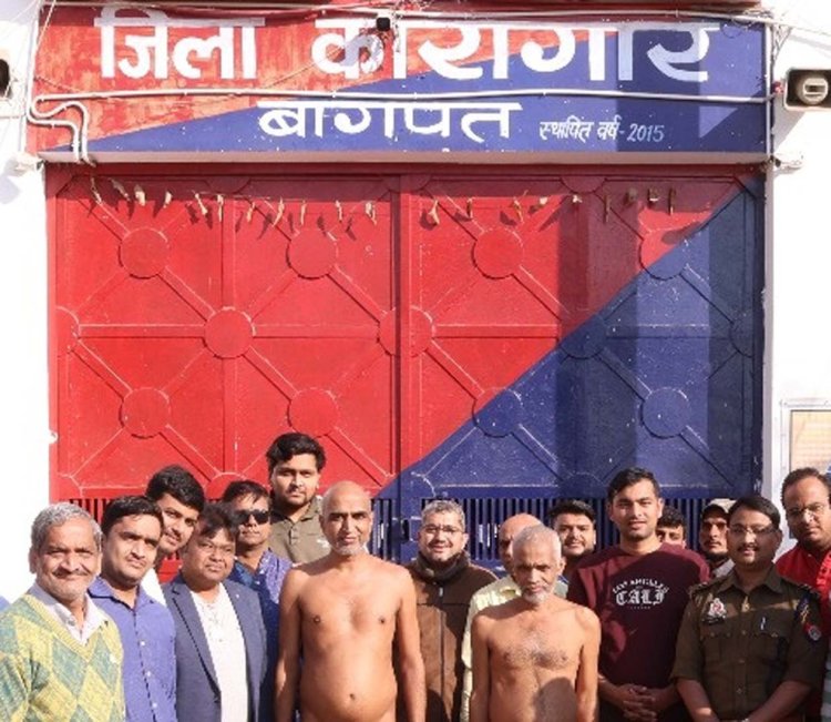 जिला कारागार में जैन संत सौम्य सागर महाराज के प्रवचन