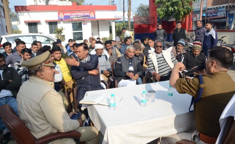 व्यापारी सुरक्षा प्रकोष्ठ के अंतर्गत खेकड़ा थाने में संवाद बैठक