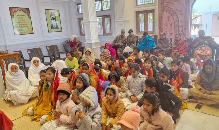 बड़ागांव आदिनाथ दिगंबर जैन मंदिर में दर्शनमति माताजी का पिच्छी परिवर्तन