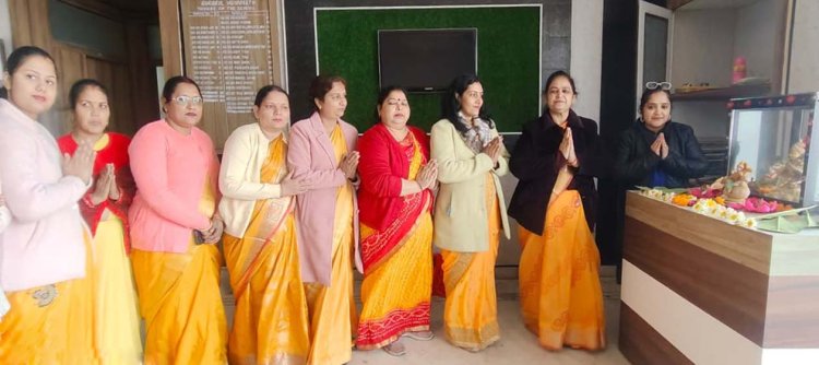 गुरुकुल विद्यापीठ खेकड़ा में हर्षाेल्लास के साथ मनाया गया बसंत पंचमी पर्व