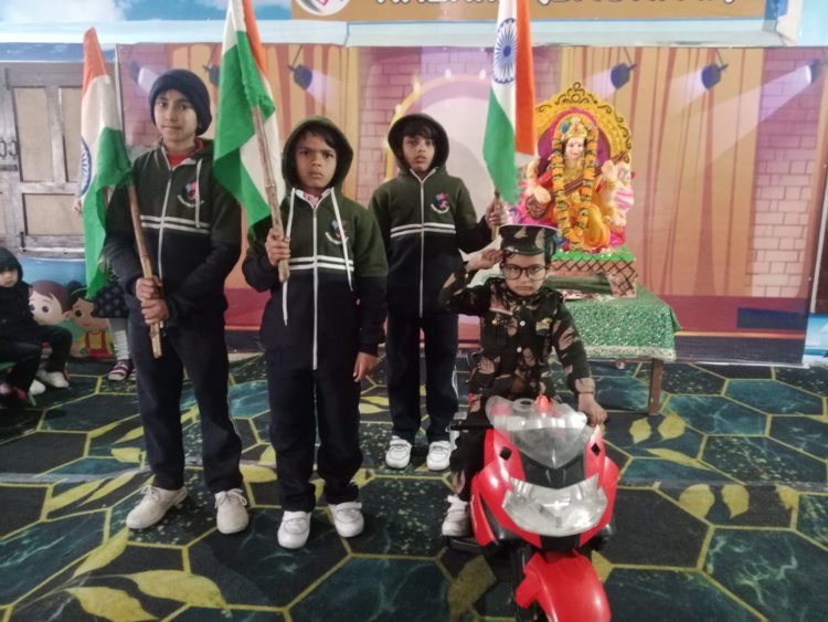 आदर्श पब्लिक स्कूल में नेताजी सुभाष चंद्र बोस की 129वीं जयंती धूमधाम से मनाई गई