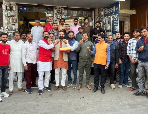 नीरज शर्मा के जिला अध्यक्ष बनने पर कार्यकर्ताओं में खुशी की लहर