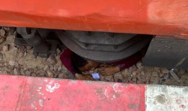 ट्रेन में चढ़ते समय फिसला युवक, पहियों के नीचे आने से दर्दनाक मौत