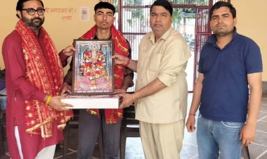 नवरात्रि आयोजन में उत्कृष्ट सेवा पर मां मनसा देवी सेवा दल का भव्य सम्मान