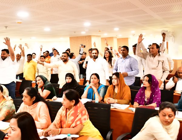 राहत वाली खबर :---- सदन की बैठक में हाउस टैक्स पर बड़ी राहत, करदाताओं को 77% से 92% तक छूट