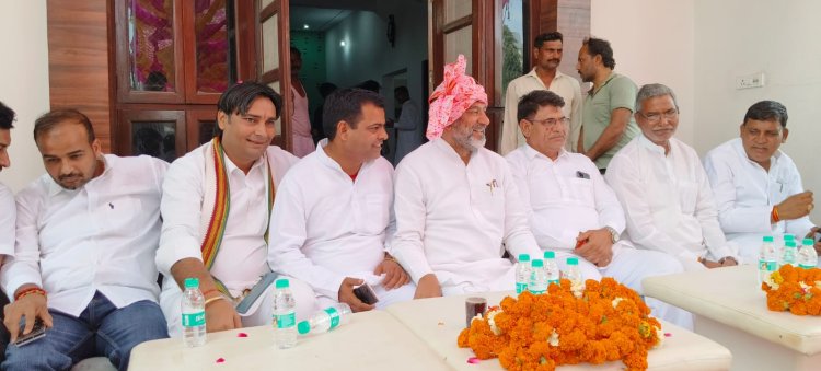 खेला गांव में सपा प्रवक्ता राजकुमार भाटी का स्वागत, संगठन मजबूत करने का आह्वान