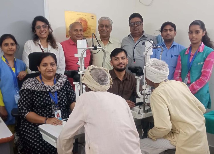 निशुल्क नेत्र शिविर में 180 मरीजों ने कराई आंखों की जांच, 75 का होगा मोतियाबिंद ऑपरेशन