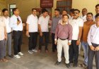 फ्रंट कार्यालय व्यवस्था के विरोध में अधिवक्ताओं का प्रदर्शन, कार्य बहिष्कार जारी
