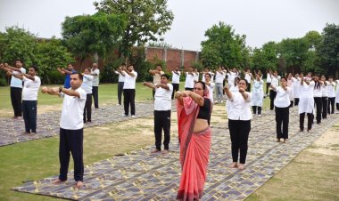 अंतरराष्ट्रीय योग दिवस पर खेकड़ा में सामूहिक योगाभ्यास, स्वस्थ जीवन का दिया संदेश