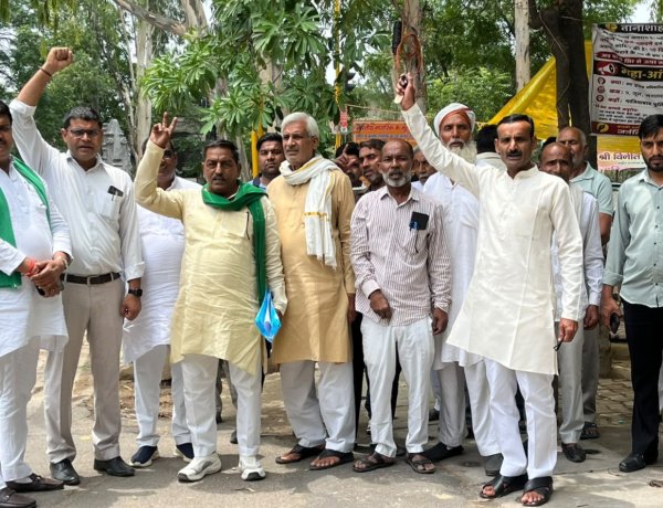 सोशल मीडिया पर महिलाओं के खिलाफ आपत्तिजनक टिप्पणियों पर कार्रवाई की मांग, राष्ट्रपति को भेजा ज्ञापन