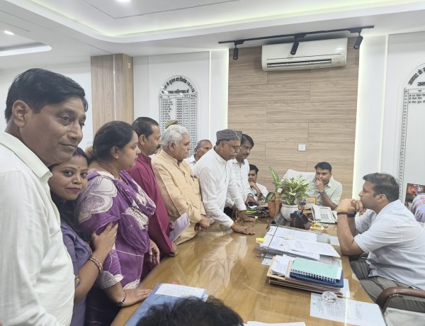 प्रताप विहार व सिद्धार्थ विहार में बड़े पैमाने पर वृक्षारोपण की मांग, डीएम से मिला प्रतिनिधिमंडल