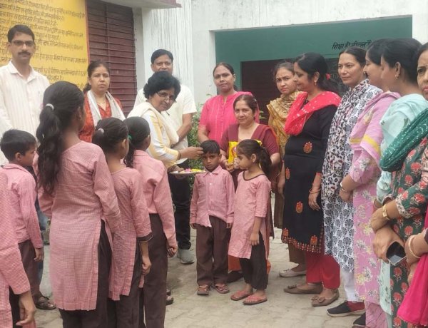 नए शिक्षा सत्र पर कम्पोजिट विद्यालय में बच्चों का हुआ भव्य स्वागत