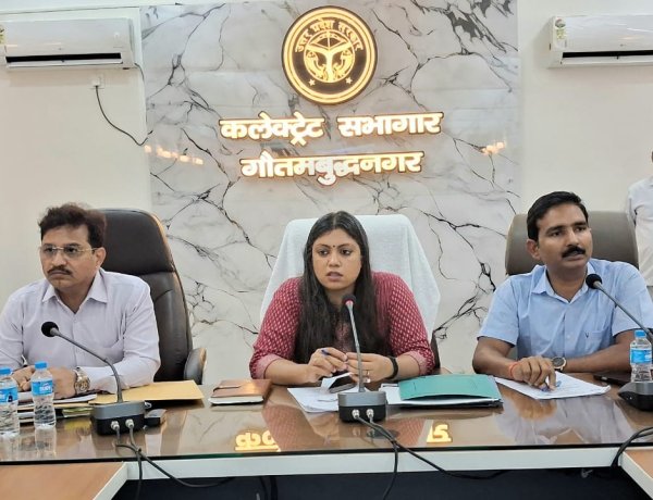 यातायात नियमों का पालन कराने के लिए चलाया जाए जागरूकता अभियानःडीएम