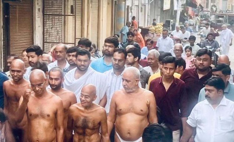 भक्ति और उल्लास के बीच बड़े जैन मंदिर पहुंचे आचार्य विनिश्चय सागर महाराज